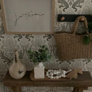 “Gotta Genie In The Bottle” decorative vase.